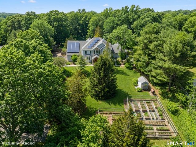 1800 Moose Hill Road, Guilford, CT 06437