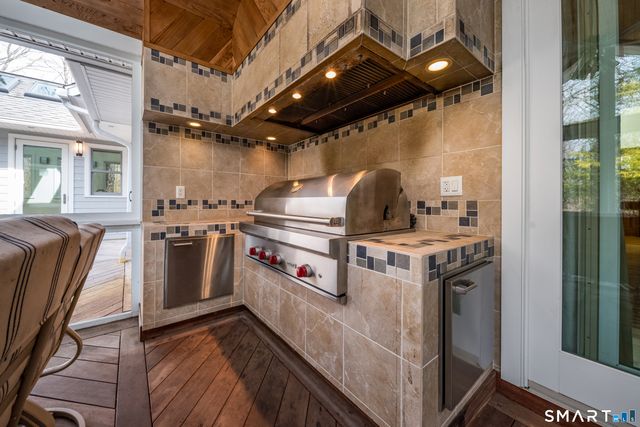 1800 Moose Hill Road, Guilford, CT 06437