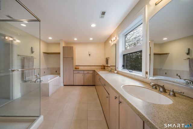 1800 Moose Hill Road, Guilford, CT 06437