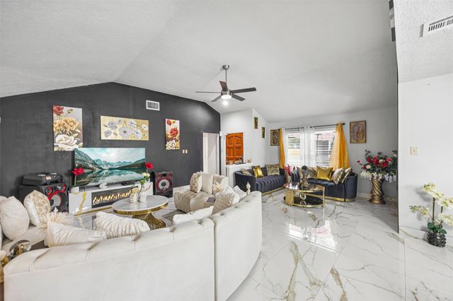 19634 Southaven Drive, Houston, TX 77084