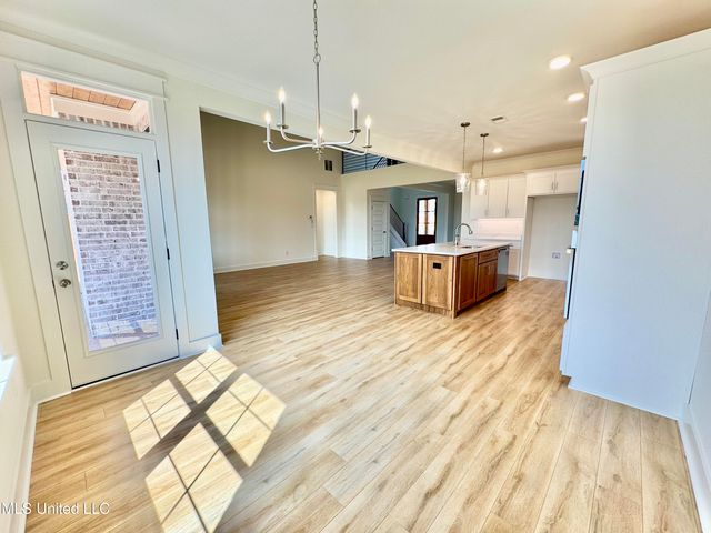 127 Bakersfield Way, Nesbit, MS 38651