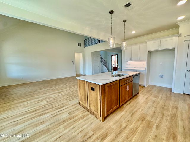 127 Bakersfield Way, Nesbit, MS 38651