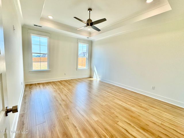 127 Bakersfield Way, Nesbit, MS 38651