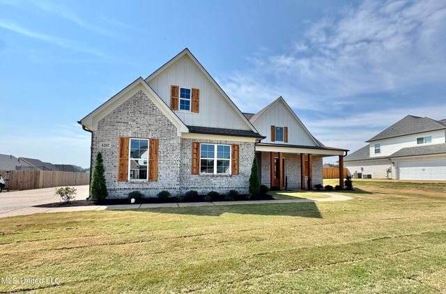 127 Bakersfield Way, Nesbit, MS 38651