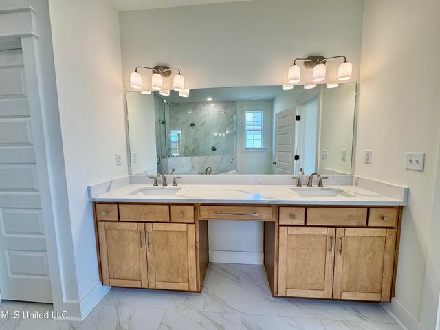 127 Bakersfield Way, Nesbit, MS 38651