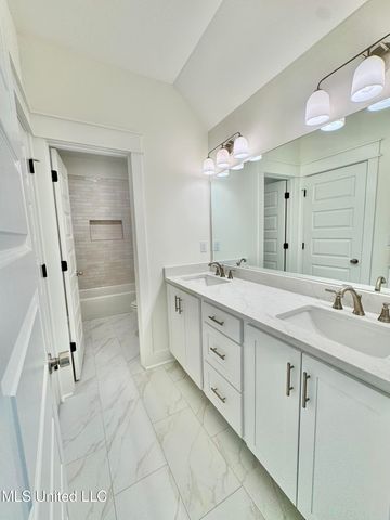 127 Bakersfield Way, Nesbit, MS 38651