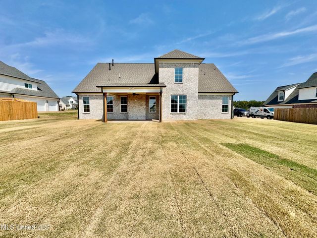 127 Bakersfield Way, Nesbit, MS 38651