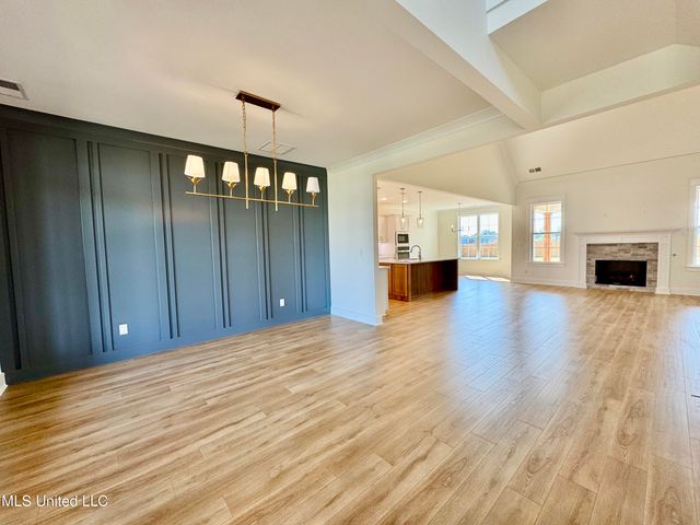 127 Bakersfield Way, Nesbit, MS 38651