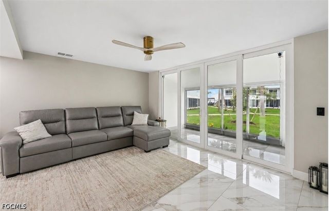 18010 San Carlos BLVD 33, Fort Myers Beach, FL 33931