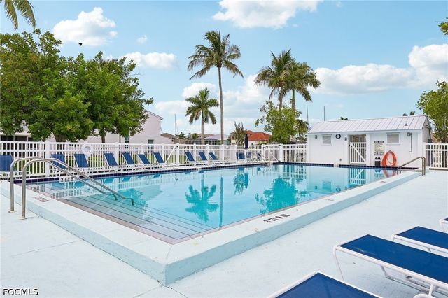 18010 San Carlos BLVD 33, Fort Myers Beach, FL 33931