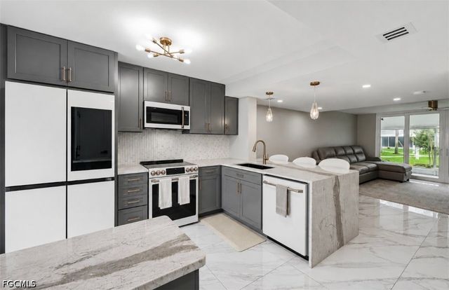 18010 San Carlos BLVD 33, Fort Myers Beach, FL 33931