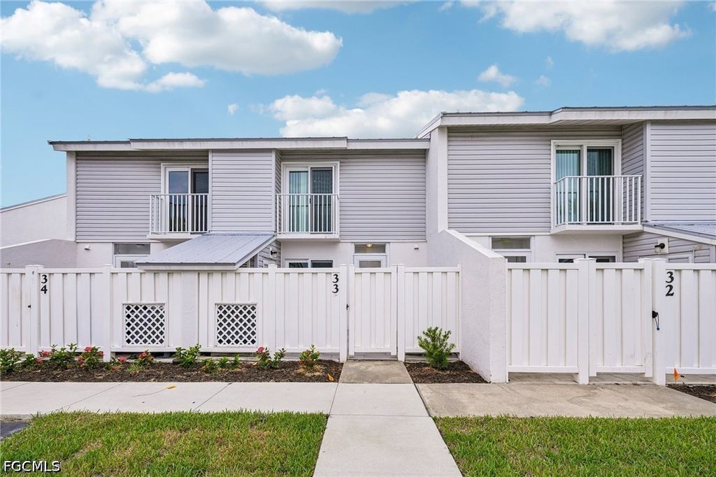18010 San Carlos BLVD 33, Fort Myers Beach, FL 33931