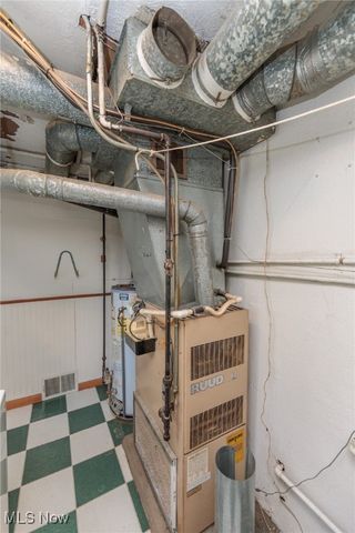 6427 Mackenzie Road, North Olmsted, OH 44070