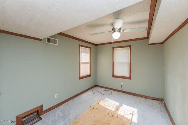 6427 Mackenzie Road, North Olmsted, OH 44070