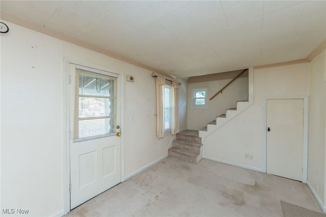 6427 Mackenzie Road, North Olmsted, OH 44070