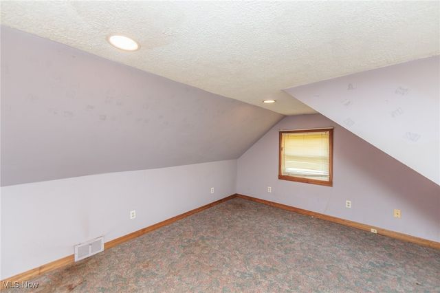 6427 Mackenzie Road, North Olmsted, OH 44070