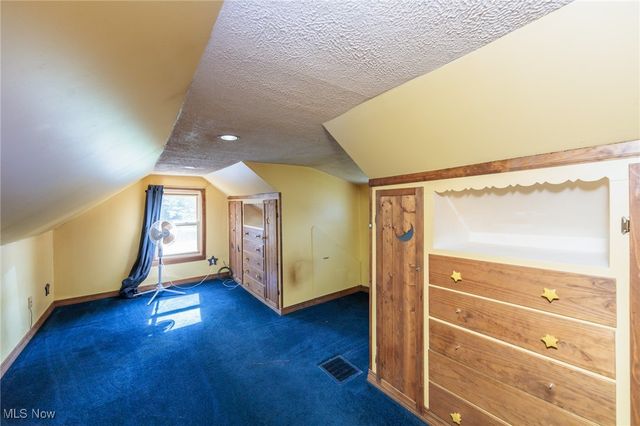 6427 Mackenzie Road, North Olmsted, OH 44070