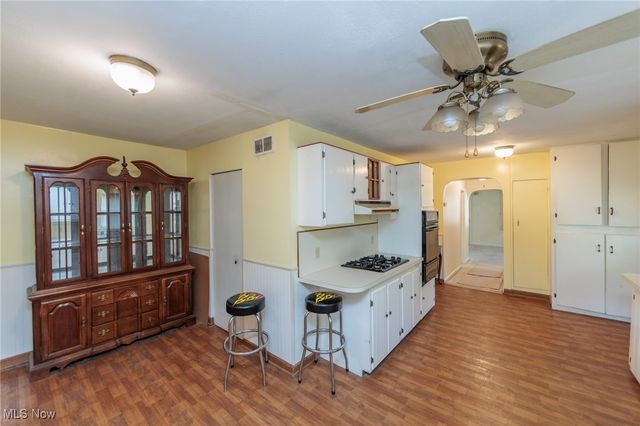 6427 Mackenzie Road, North Olmsted, OH 44070