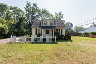 6427 Mackenzie Road, North Olmsted, OH 44070