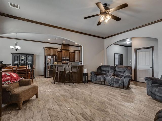 600 Grigsby Street, Newcastle, OK 73065