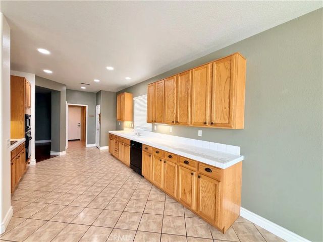 1884 Pinnacle Way, Upland, CA 91784
