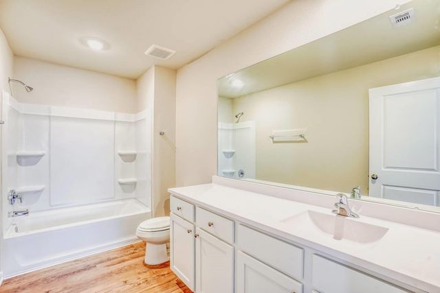 8202 Blooming Meadow Lane, Houston, TX 77016