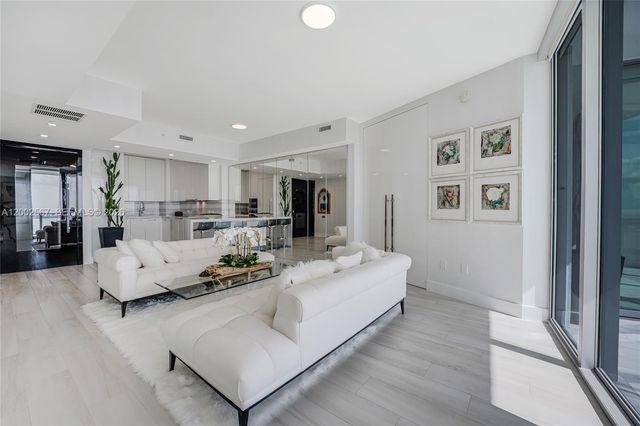 2900 NE 7th Ave 4003, Miami, FL 33137