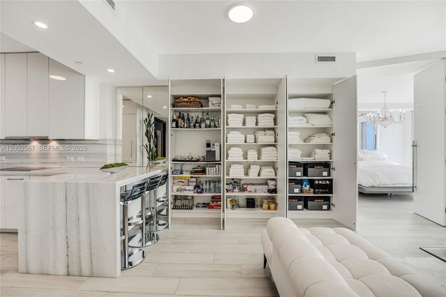 2900 NE 7th Ave 4003, Miami, FL 33137