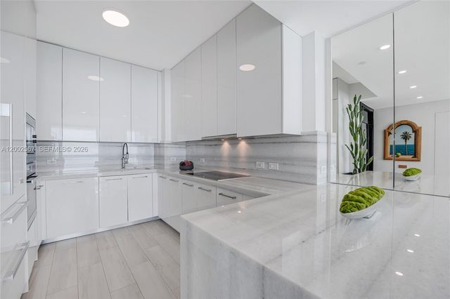 2900 NE 7th Ave 4003, Miami, FL 33137