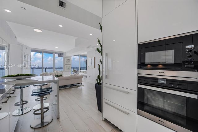 2900 NE 7th Ave 4003, Miami, FL 33137