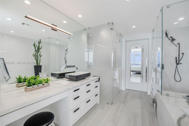 2900 NE 7th Ave 4003, Miami, FL 33137