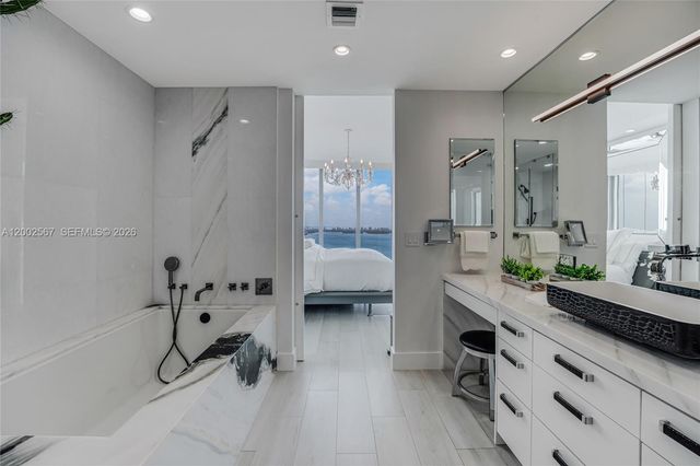 2900 NE 7th Ave 4003, Miami, FL 33137