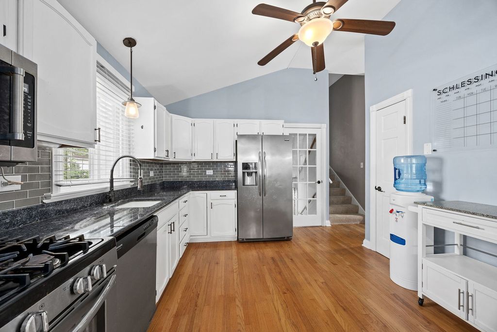 3S625 LORRAINE Avenue, Warrenville, IL 60555 — photo 4