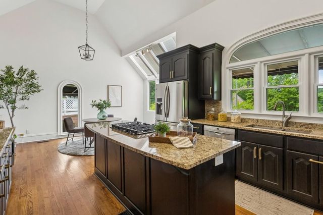 4223 Wieuca Overlook NE, Atlanta, GA 30342