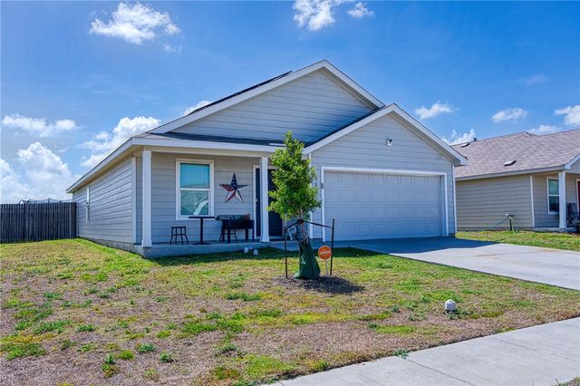 3225 El Dorado Dr, Robstown, TX 78380