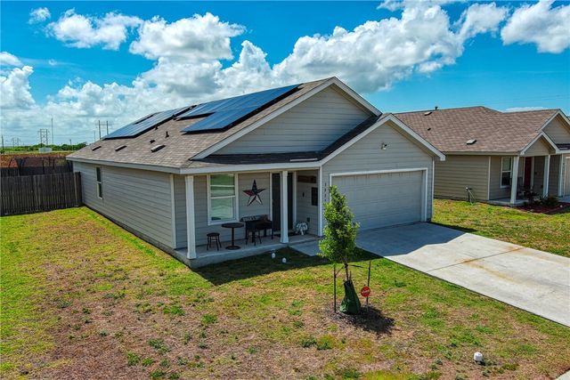 3225 El Dorado Dr, Robstown, TX 78380