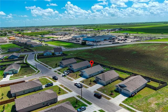 3225 El Dorado Dr, Robstown, TX 78380