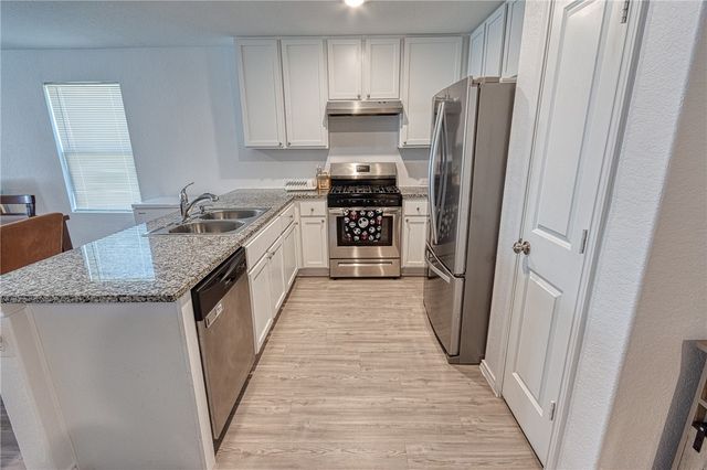 3225 El Dorado Dr, Robstown, TX 78380