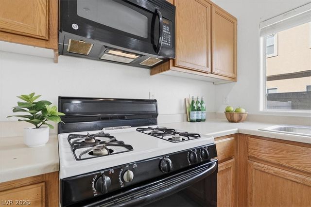 6576 Buster Brown Avenue 102, Las Vegas, NV 89122