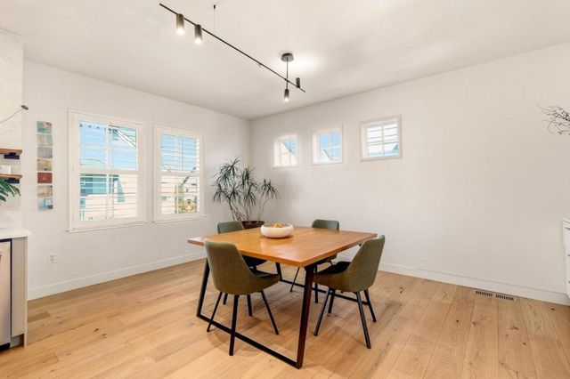 24 Creekside Lane, San Mateo, CA 94401