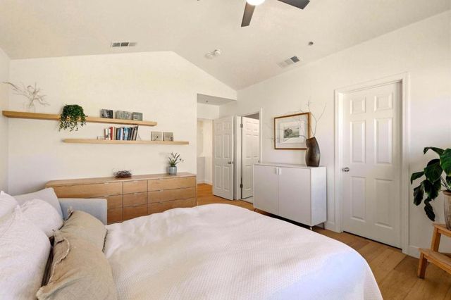 24 Creekside Lane, San Mateo, CA 94401