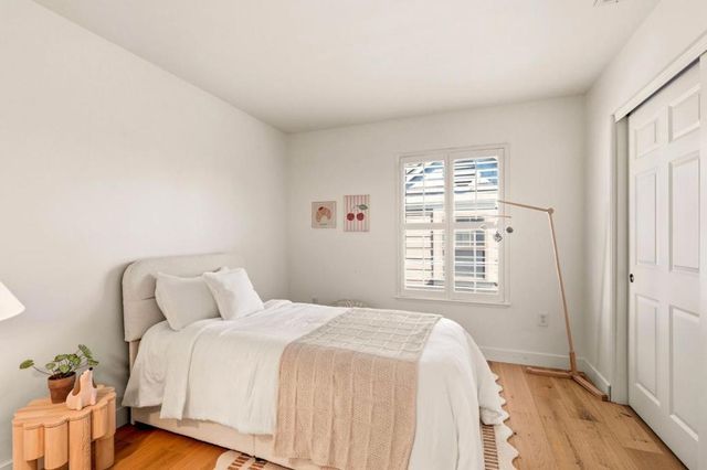 24 Creekside Lane, San Mateo, CA 94401