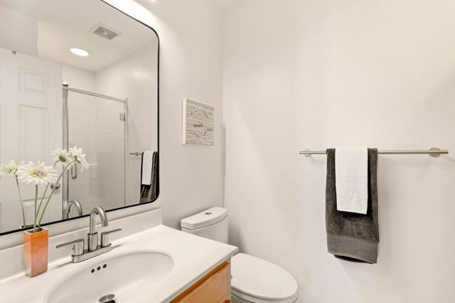 24 Creekside Lane, San Mateo, CA 94401