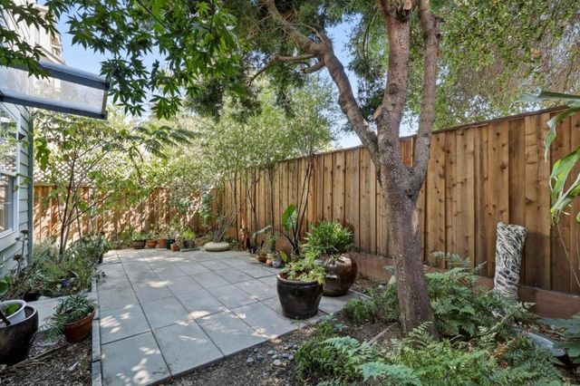 24 Creekside Lane, San Mateo, CA 94401