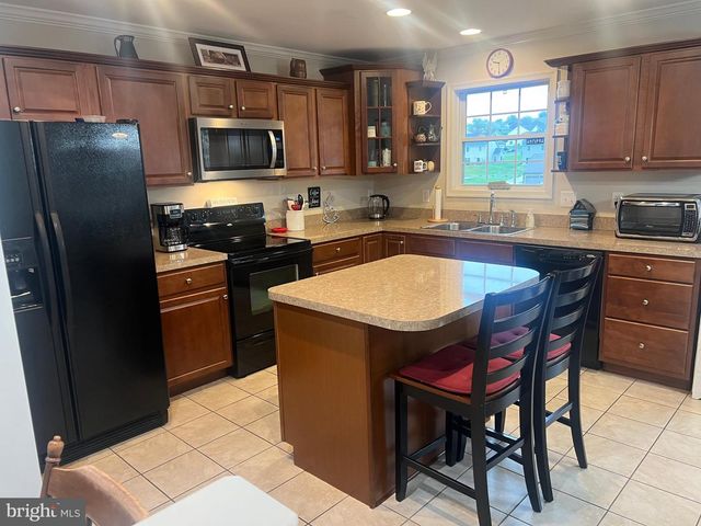 8851 HILLSIDE WAY, Waynesboro, PA 17268