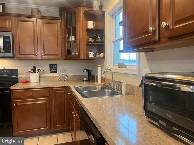 8851 HILLSIDE WAY, Waynesboro, PA 17268