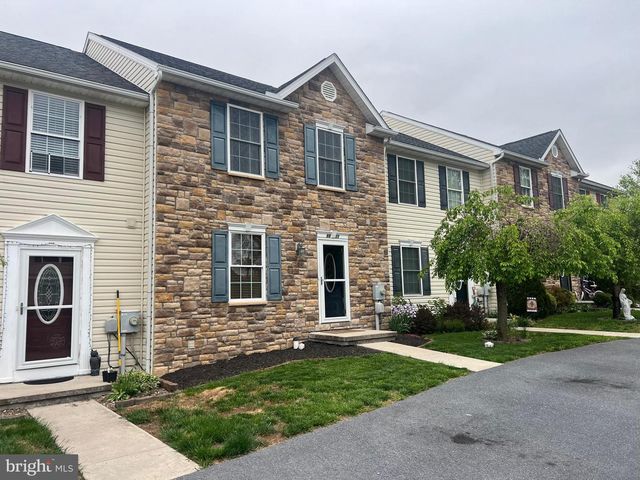 8851 HILLSIDE WAY, Waynesboro, PA 17268