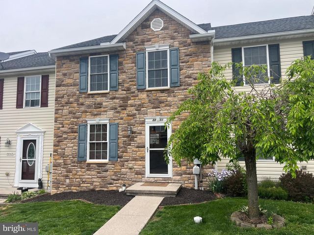 8851 HILLSIDE WAY, Waynesboro, PA 17268