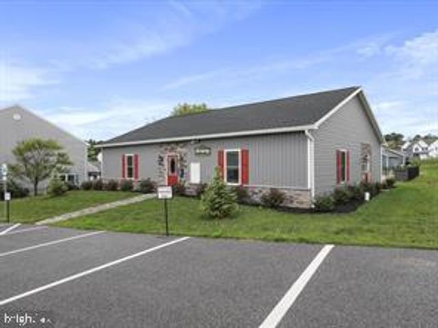 8851 HILLSIDE WAY, Waynesboro, PA 17268