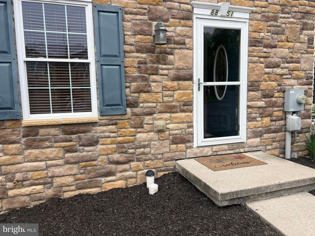 8851 HILLSIDE WAY, Waynesboro, PA 17268